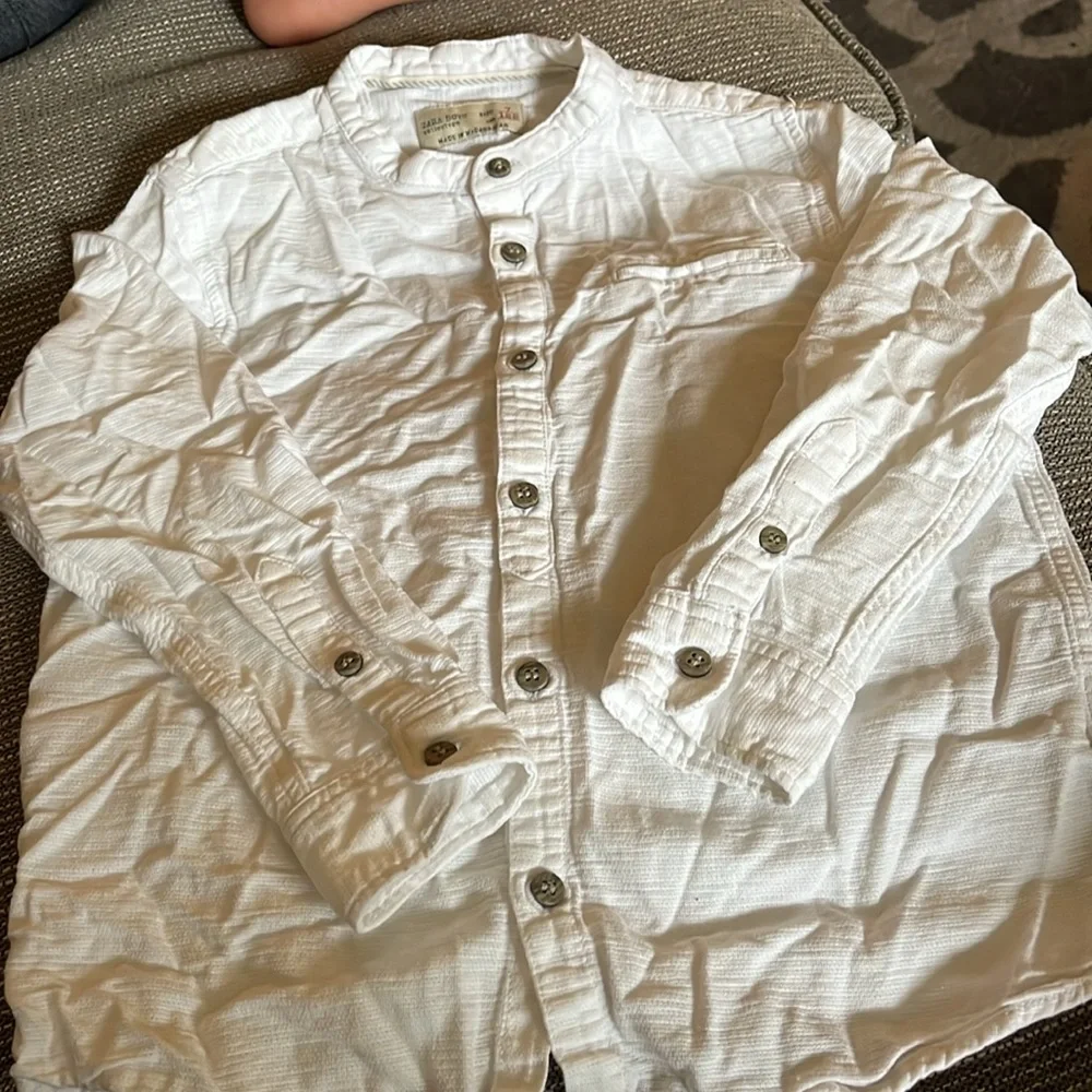 Boys size 7 Zara top